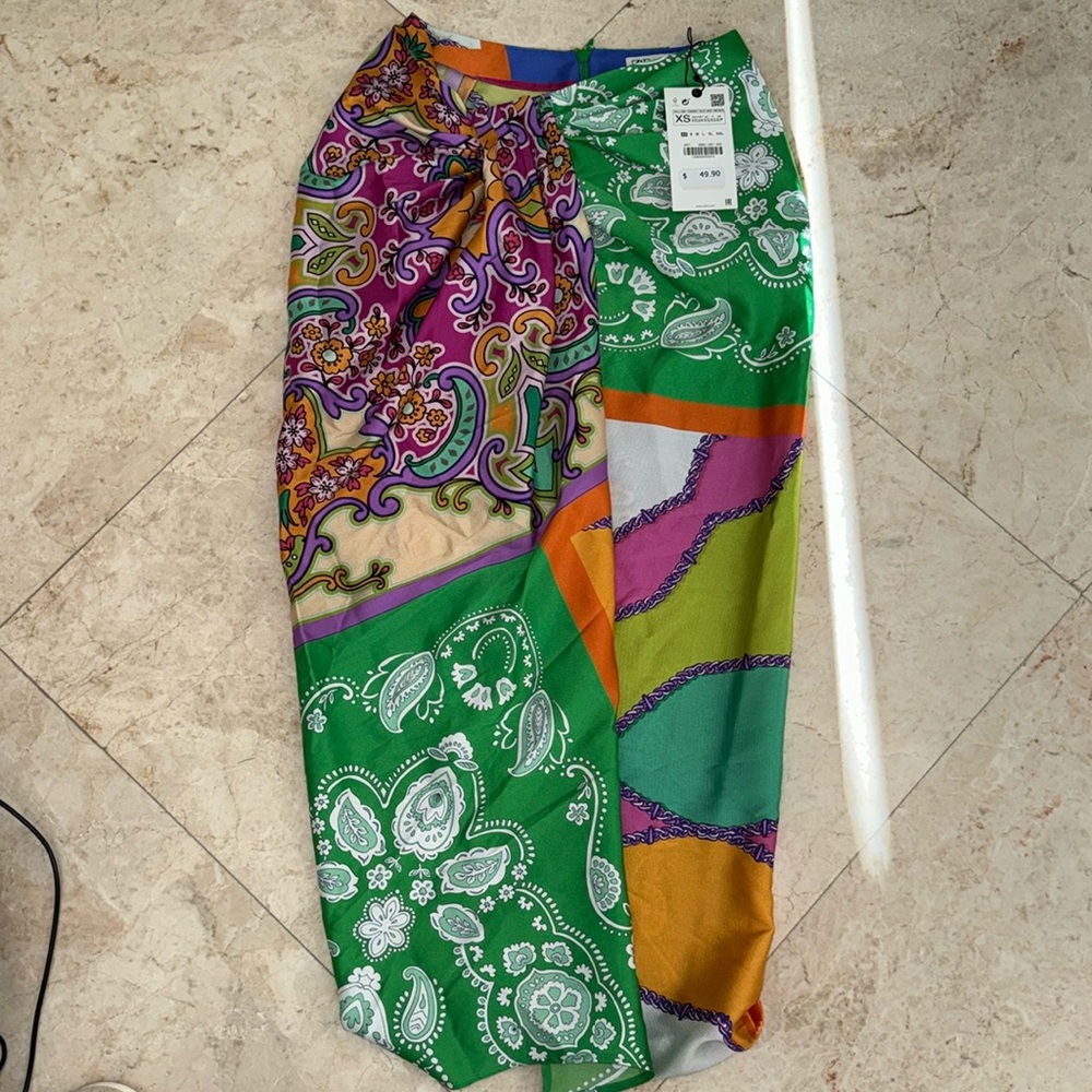 Brand new with tags. Zara skirt